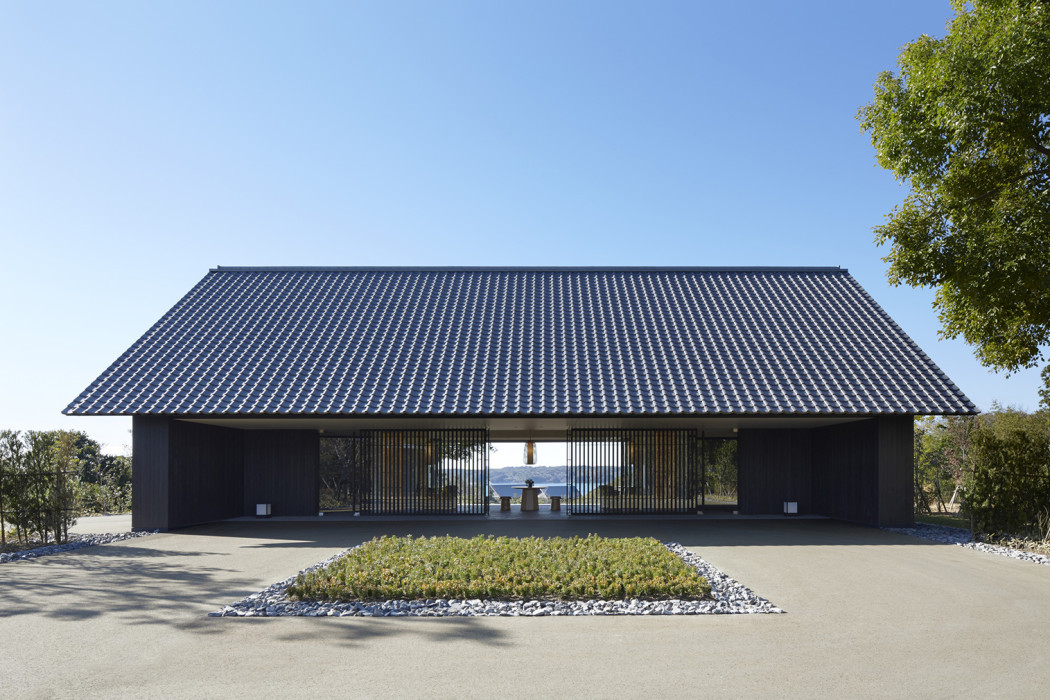 RS2986_Amanemu-Entrance-Pavilion-lpr-26-1050x700